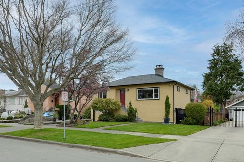 354 Stannard Ave, Victoria, BC, V8S3M4 | Card Image