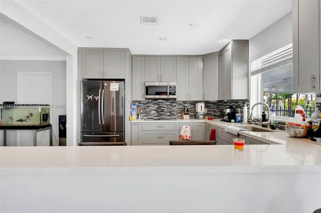0 - 1360 W 4 Th Ln, House other with 3 bedrooms, 3 bathrooms and null parking in Hialeah FL | Image 11