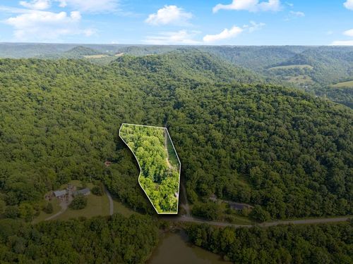 216 Sullivan Bend Rd, Elmwood, TN, 38560-4138 | Card Image