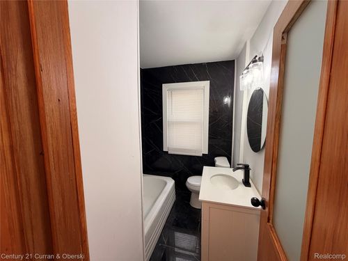 10008 Manor St, Detroit, MI, 48204-4614 | Card Image