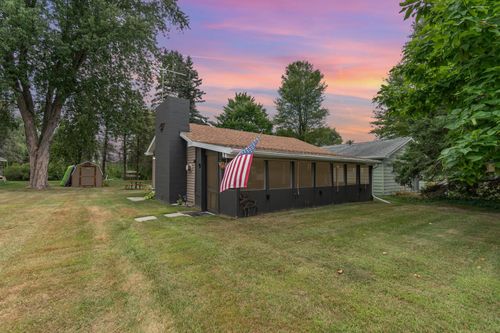 2945 Henderson Lake Rd, Prescott, MI, 48756-9697 | Card Image