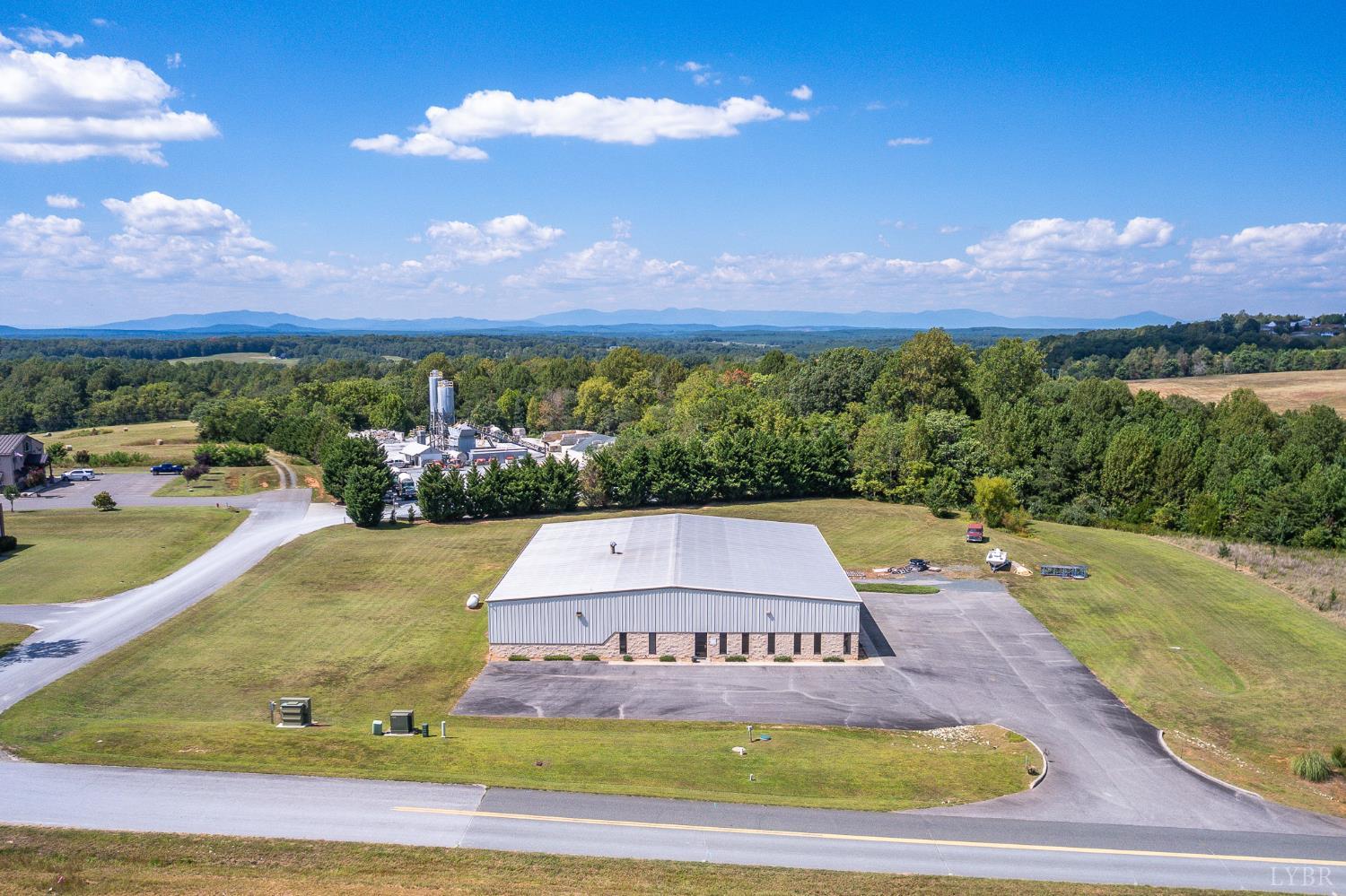 Commercial Sale in Appomattox 4