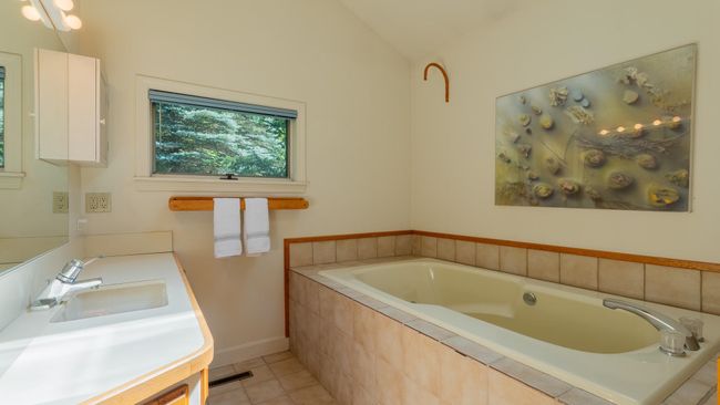288 Upper Pinnacle Rd, House other with 2 bedrooms, 3 bathrooms and null parking in Stowe VT | Image 22