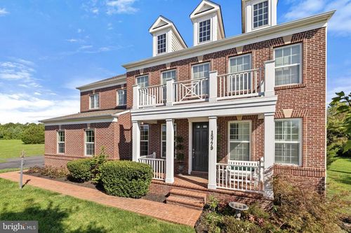 15779 Berkhamstead Pl, LEESBURG, VA, 20176-7626 | Card Image