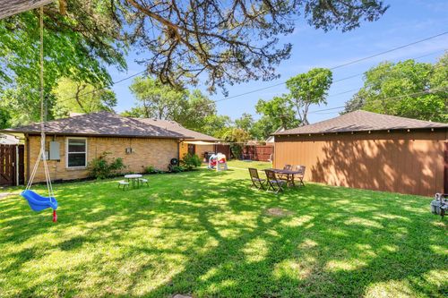 2949 Maydelle Ln, Farmers Branch, TX, 75234-6393 | Card Image