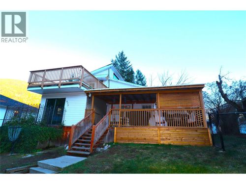 613 11th Ave, Castlegar, BC, V1N1J7 | Card Image