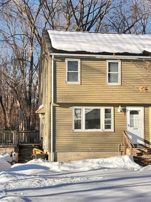 109-109 Blackstone St, Bellingham, MA, 02019-1664 | Card Image