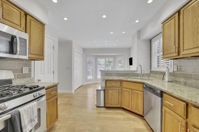 1363 Sheffield Glen Way Ne, Condo with 2 bedrooms, 3 bathrooms and null parking in Atlanta GA | Image 9