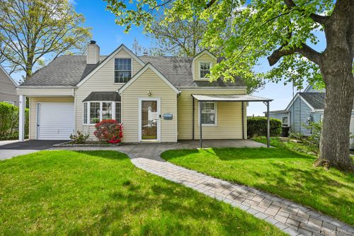 38 Croydon Rd, Yonkers, NY, 10710-1414 | Card Image