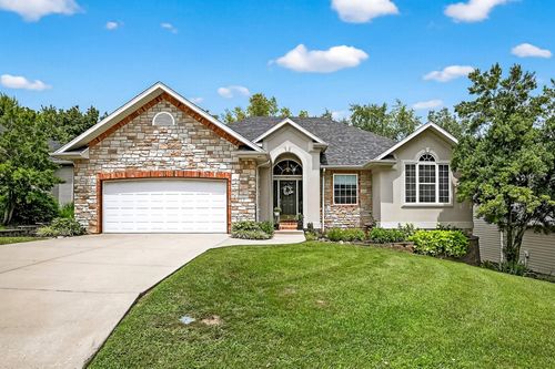 847 Brook Forest Rd, Nixa, MO, 65714-7759 | Card Image