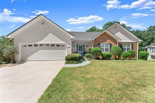 3322 Barry Ln, GAinesville, GA, 30506-3748 | Card Image
