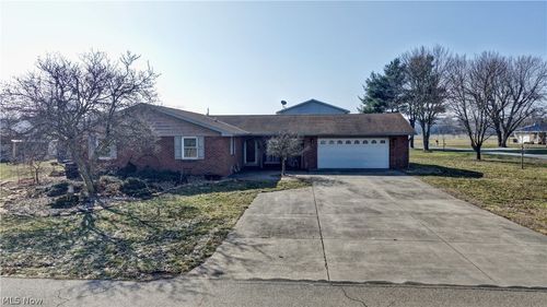 627 Chestnut St, West Lafayette, OH, 43845-9796 | Card Image