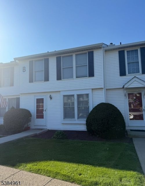 8 Constitution Way, Franklin, NJ, 07416-2146 | Card Image