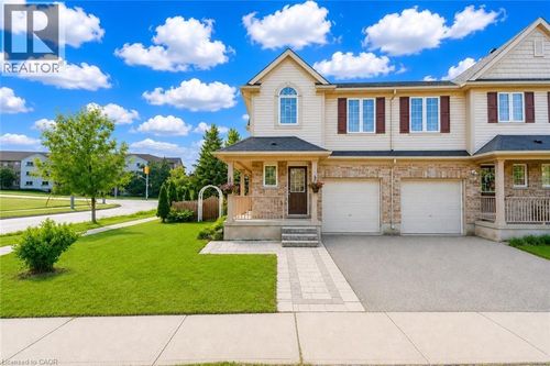 538 Beaumont Crescent, Kitchener, ON, N2A0A9 | Card Image