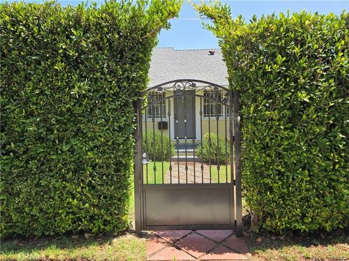 2536 Westwood Blvd, Los Angeles, CA, 90064-3240 | Card Image