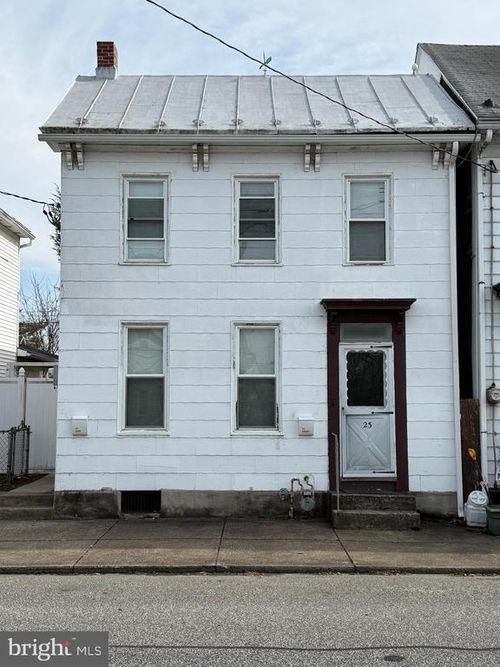 23 W Simpson St, MECHANICSBURG, PA, 17055-6323 | Card Image