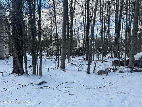 8122 Shadow Ter, Tobyhanna, PA, 18466-3403 | Card Image