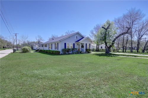 1135 Penelope St, Belton, TX, 76513-2186 | Card Image