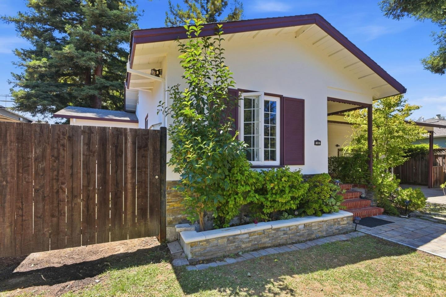 Residential in San Mateo 4