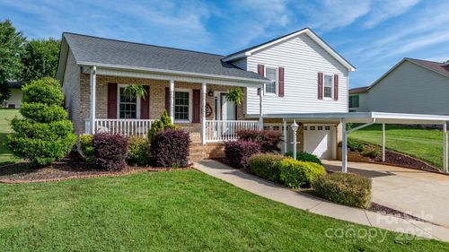 10 Hunters Ridge Ct, Granite Falls, NC, 28630-1347 | Card Image