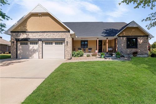 3401 N 154th St, Basehor, KS, 66007-9548 | Card Image