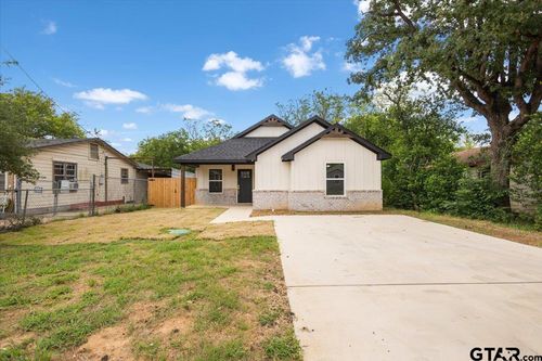 917 Crosby St, Tyler, TX, 75701-1111 | Card Image