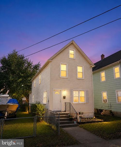 113 Maple Ave, WESTVILLE, NJ, 08093-1136 | Card Image