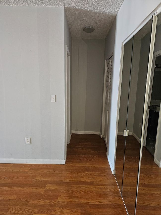 APT-1717 - 500 Bayview Dr, Condo with 1 bedrooms, 2 bathrooms and null parking in Sunny Isles Beach FL | Image 5