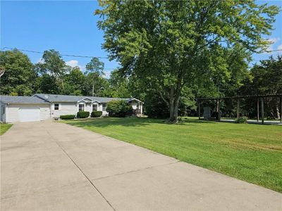 10610 N 10th Street, House other with 4 bedrooms, 2 bathrooms and null parking in Casey IL | Image 1