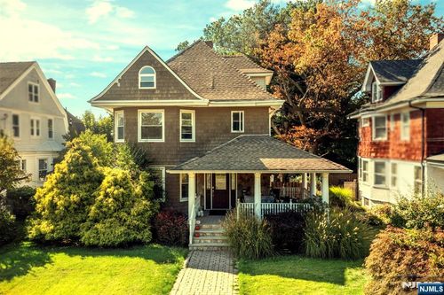 467 Summit Ave, Hackensack, NJ, 07601-1504 | Card Image