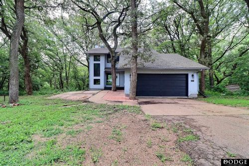 2834 Reed Ln, Fremont, NE, 68025-7949 | Card Image