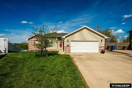 1705 N Heights Cir, Sheridan, WY, 82801-2102 | Card Image