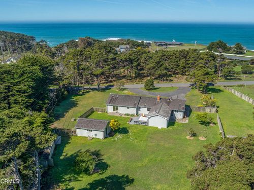 18601 Cypress Rd, Fort Bragg, CA, 95437-8263 | Card Image