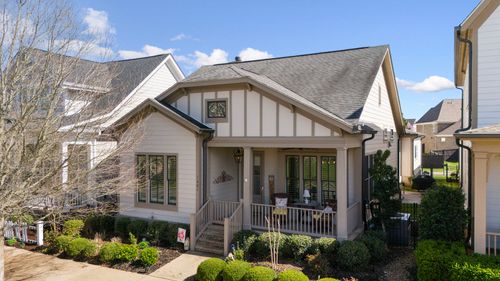 1621 Townsend Blvd, Franklin, TN, 37064-5143 | Card Image