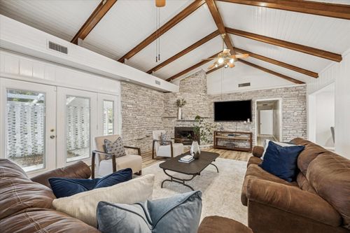 5302 Saxon Dr, Houston, TX, 77092-5545 | Card Image