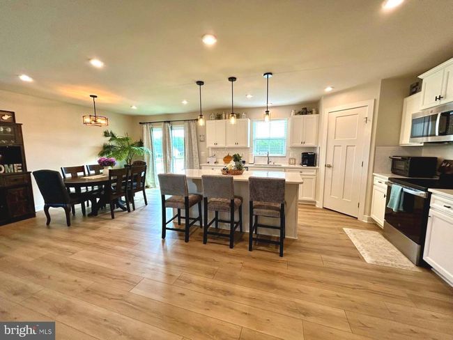 17 Perspective Pl, House other with 3 bedrooms, 3 bathrooms and null parking in HEDGESVILLE WV | Image 8