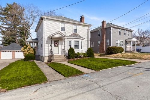 8 Turcone St, North Providence, RI, 02911-2925 | Card Image