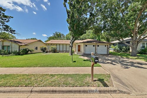 3707 Tarragona Ln, Austin, TX, 78727-6050 | Card Image