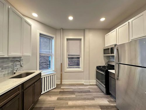 2e-66 Wallis Ave, Jersey City, NJ, 07306-6433 | Card Image