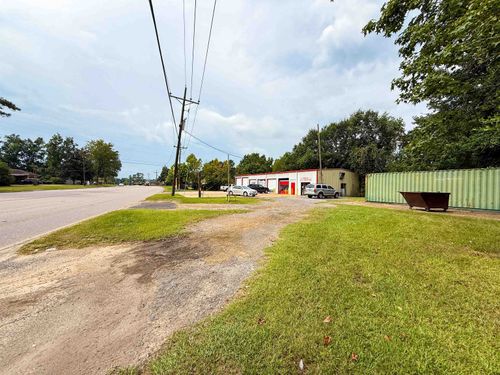 2105 N Main St, Vidor, TX, 77662-3024 | Card Image