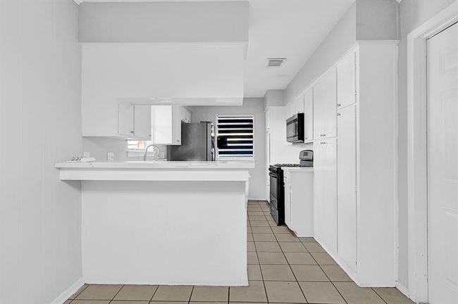 1853 El Mar Ln, House other with 4 bedrooms, 2 bathrooms and null parking in Seabrook TX | Image 8