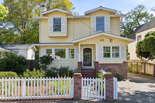 228 Saunders Ave, San Anselmo, CA, 94960-1748 | Card Image