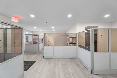 264 Vauxhall St, New London, CT, 06320-3824 | Card Image