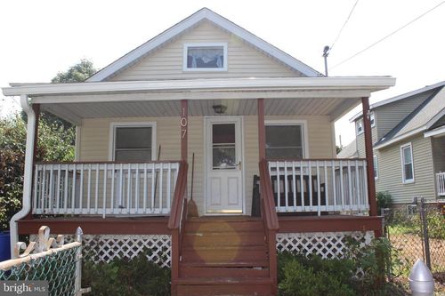 107 S Lafayette Ave, MORRISVILLE, PA, 19067-7122 | Card Image