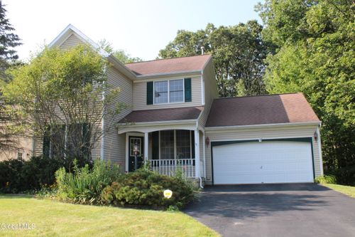 18 Lupine Dr, Malta, NY, 12020-6343 | Card Image