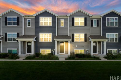 2368 Alison Ave, Pingree Grove, IL, 60140-6447 | Card Image