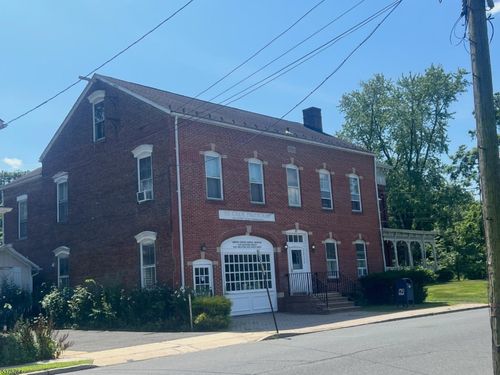 11 Market St, Somerset, NJ, 08873-7135 | Card Image