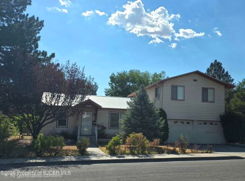 705 N Monterey Avenue, Farmington, NM, 87401 | Card Image
