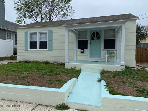 215 Oleander Ave, DAYTONA BEACH, FL, 32118-4125 | Card Image