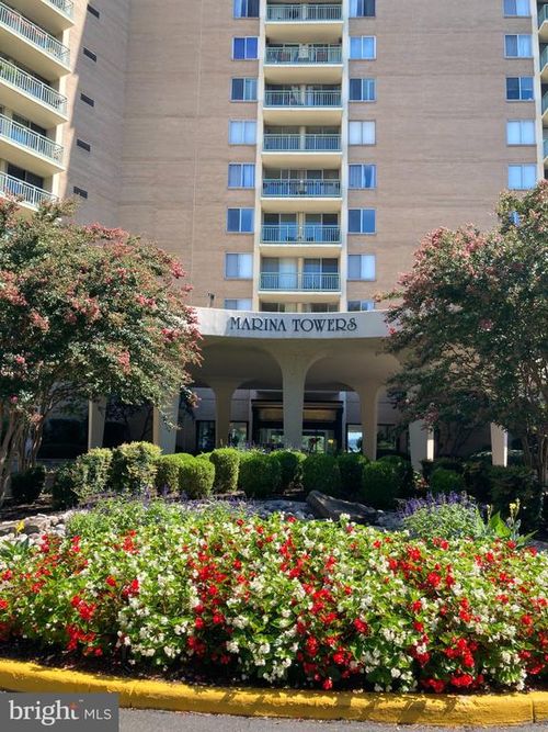 403-501 Slaters Ln, ALEXANDRIA, VA, 22314-1116 | Card Image
